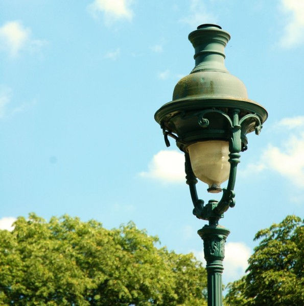 Lampadaire du château de Montjay la Tour