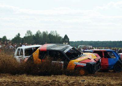 Stock Car ou l'art de détruire des voitures en s'amusant !