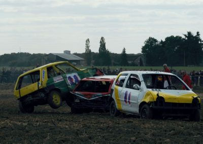 Stock Car ou l'art de détruire des voitures en s'amusant !