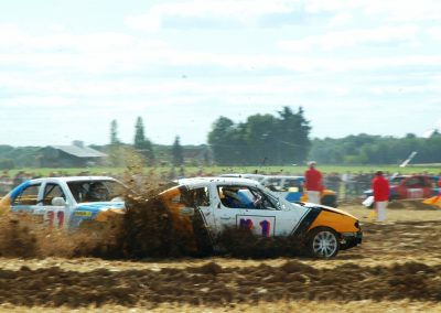 Stock Car ou l'art de détruire des voitures en s'amusant !