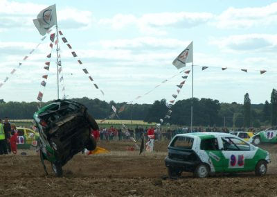 Stock Car ou l'art de détruire des voitures en s'amusant !