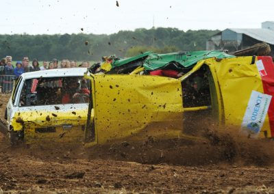 Stock Car ou l'art de détruire des voitures en s'amusant !